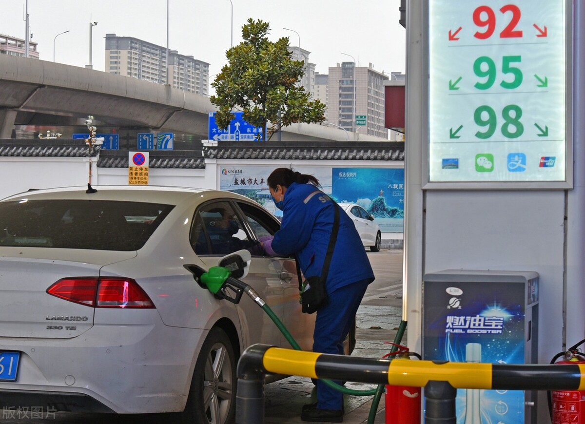 2022年3月3日柴油油价调整后价格,全国油价最新消息9295号汽油柴油