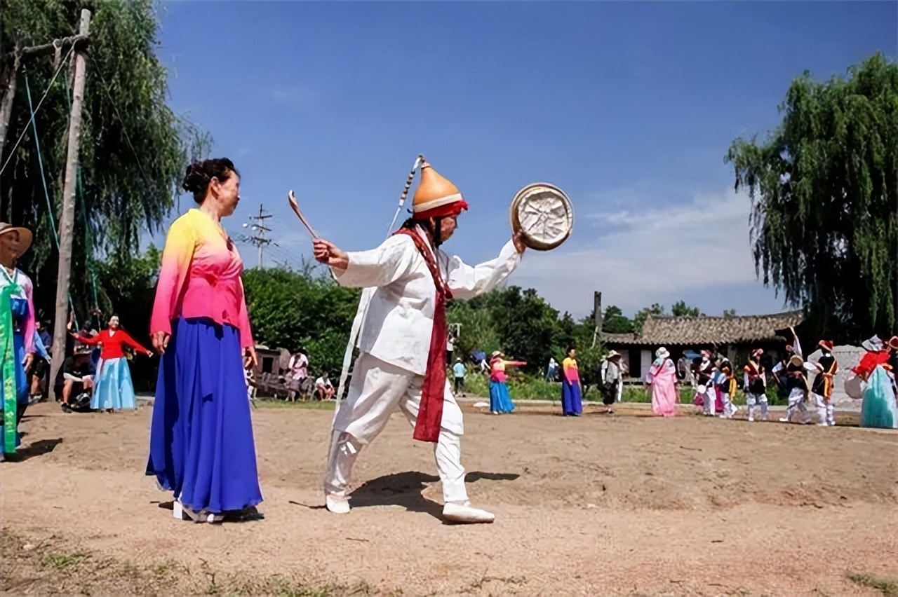 为什么中亚地区有大量朝鲜族人,有家而不能回的民族