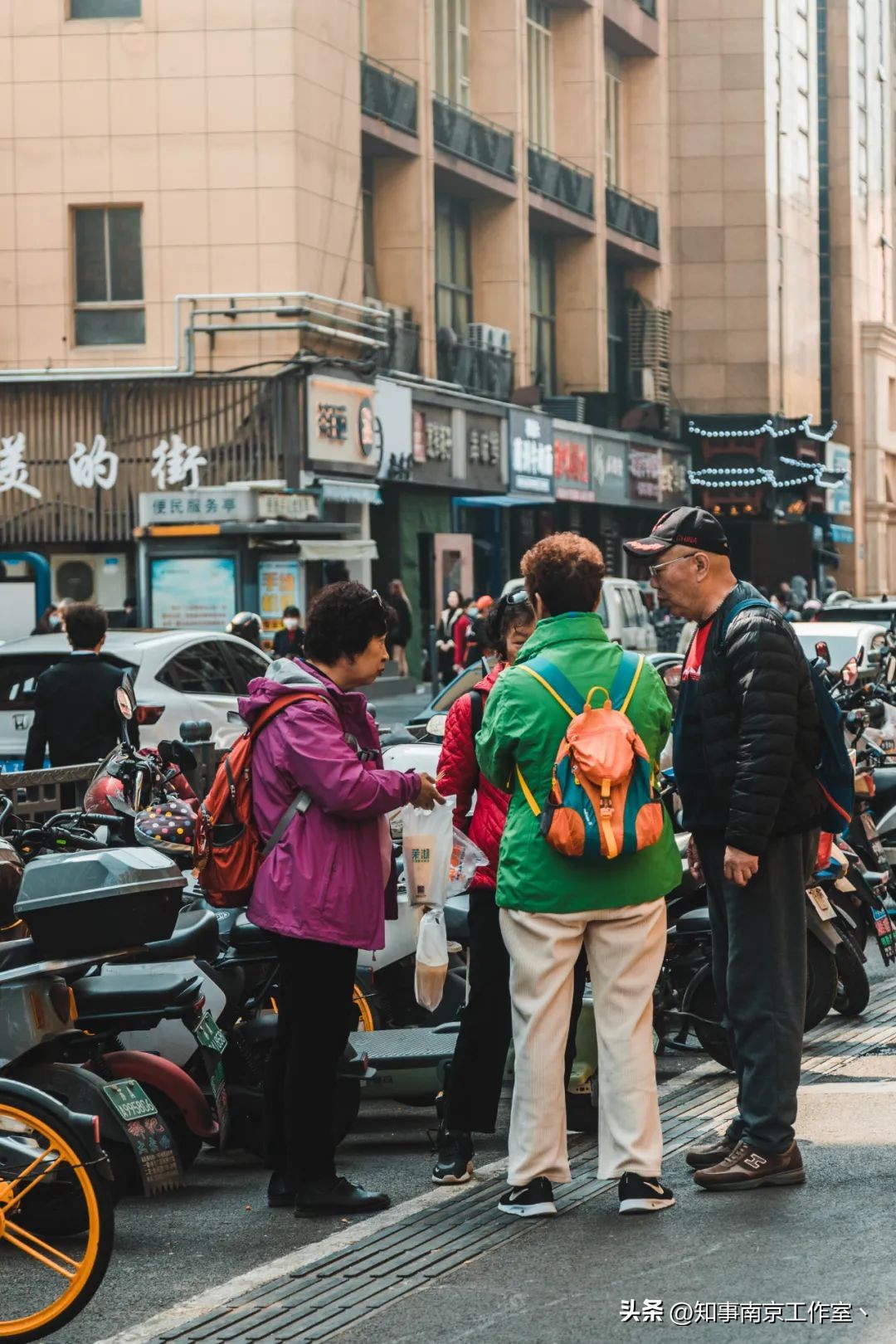 在南京来科巷就三件事：排队、排队、排队！
