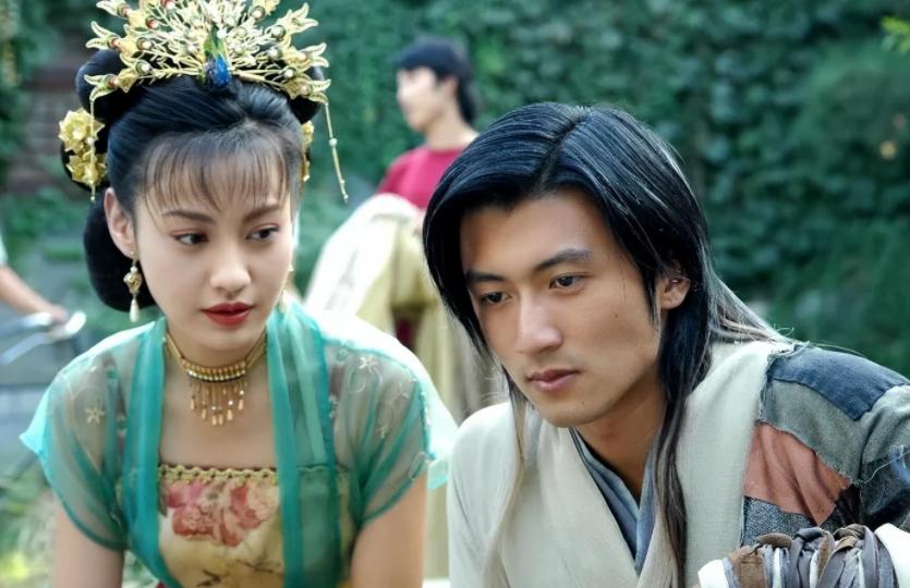 整容整毁的女明星对比照,整容失败女明星今昔对比