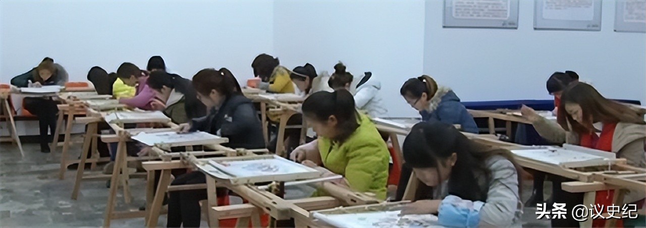 贵州女子一片叶子卖7000,贵州女子用树叶挣大钱