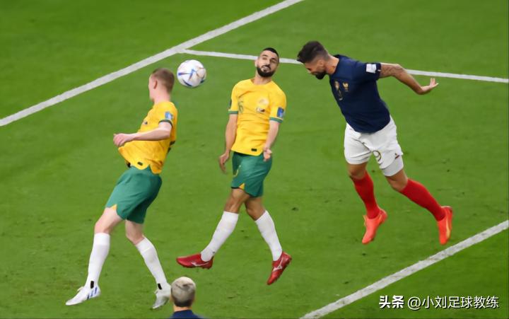 吉鲁刷新法国队大赛高龄登场纪录,吉鲁世界杯一战成名大器晚成