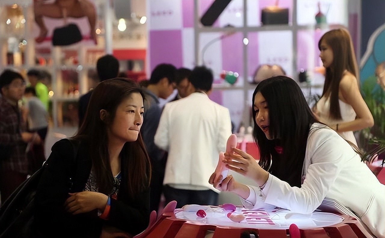 “*人用成品**”或成“明面”，其中女性消费者占大多数？这是为何？