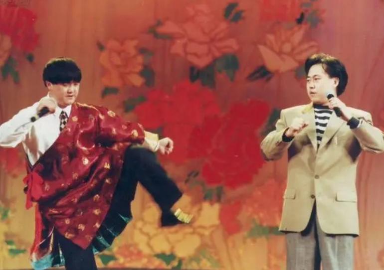 藏族歌手洛桑个人资料,藏族歌手洛桑照片大全