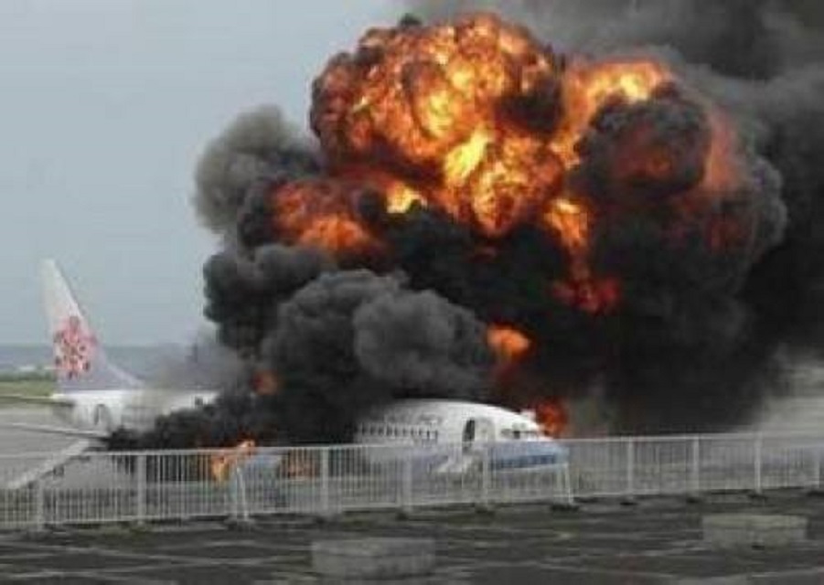 波音737空难飞行示意图,波音737空难事件坠落高度