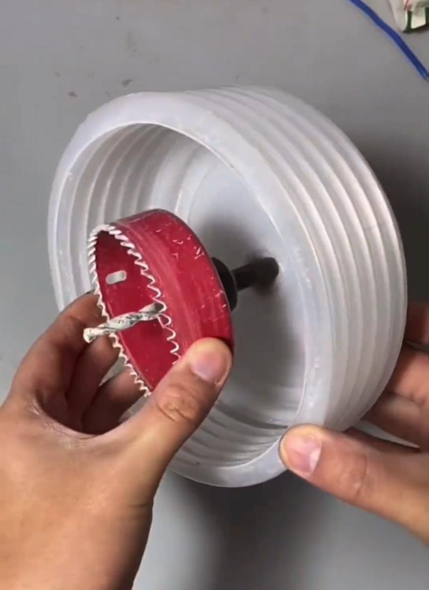 天花孔开大了怎么补救,天花开错孔了怎么补救