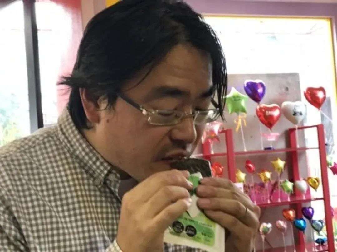 日本活体昆虫自助售卖机,日本街头自动售卖机都卖啥