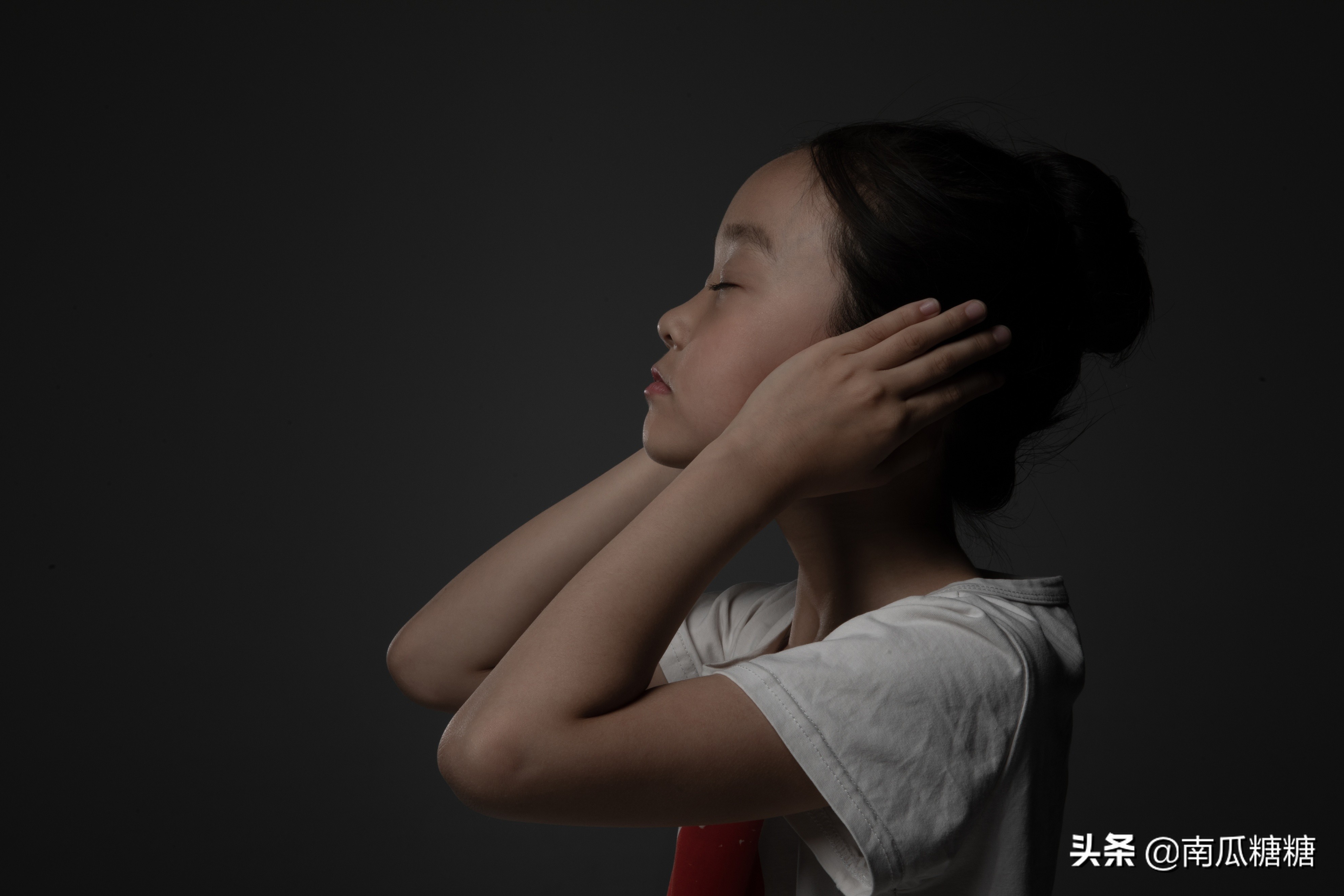 孩子偷拿别人的东西怎么引导,小孩偷拿别人的东西应该怎么教育