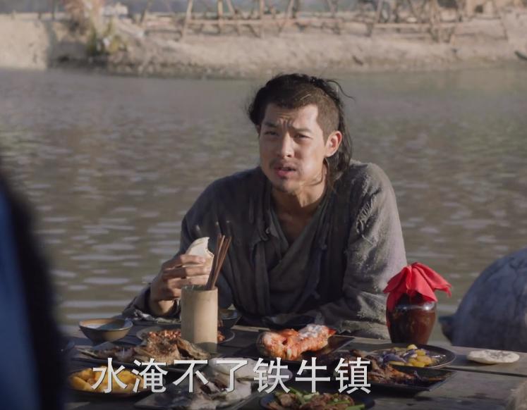 戏中灰头土脸，戏外风度翩翩！《天下长河》男演员对比照太有趣了