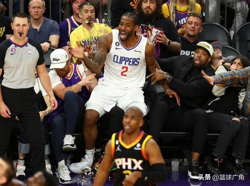 快船球衣面前字母什么意思 (快船主场球衣什么意思)