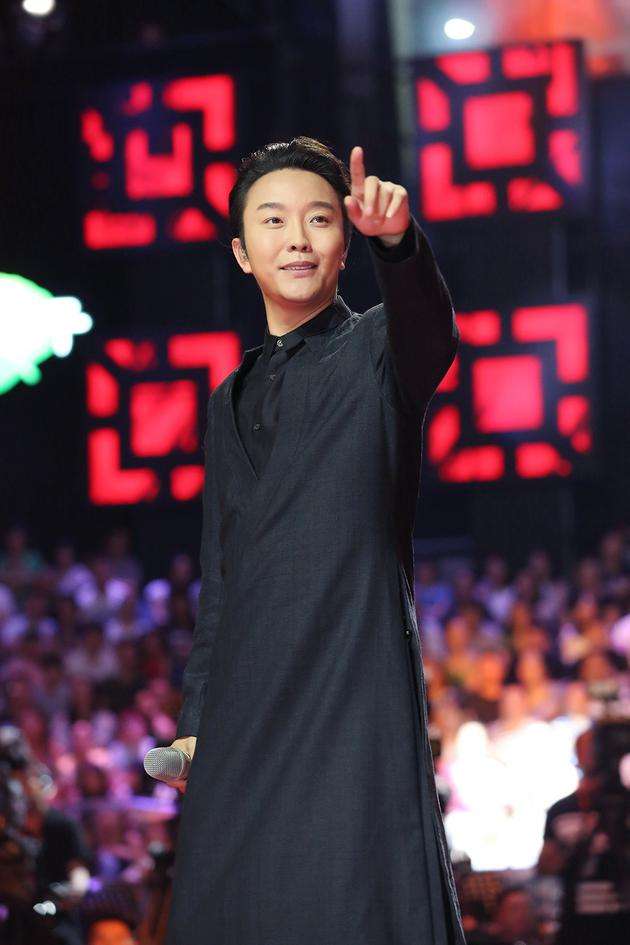 李玉刚经历过哪些事,李玉刚经历了什么