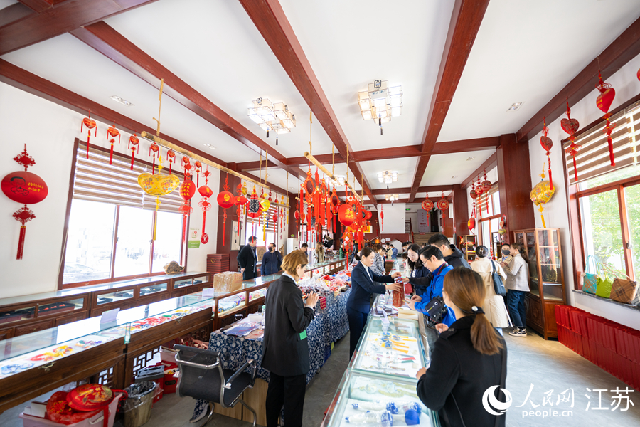 中国式现代化的长三角实践|马庄香包“走出去”