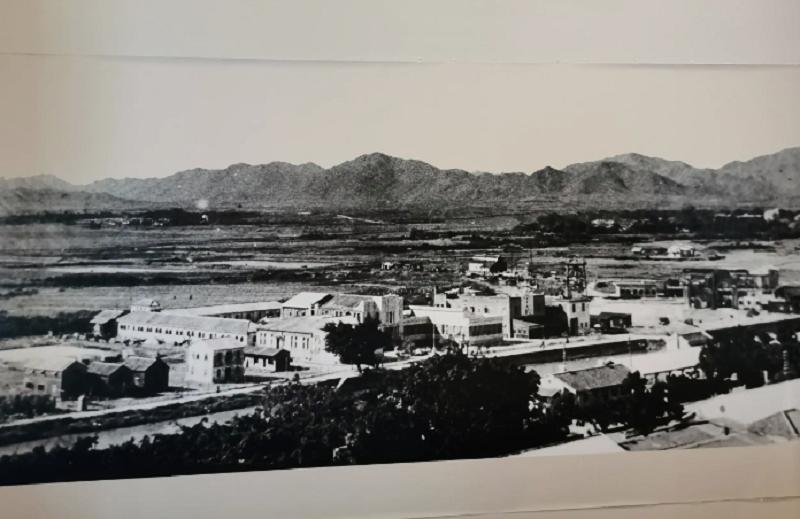 1991年，*小平邓**为深圳火车站题字，为何只写“深圳”没写“站”？