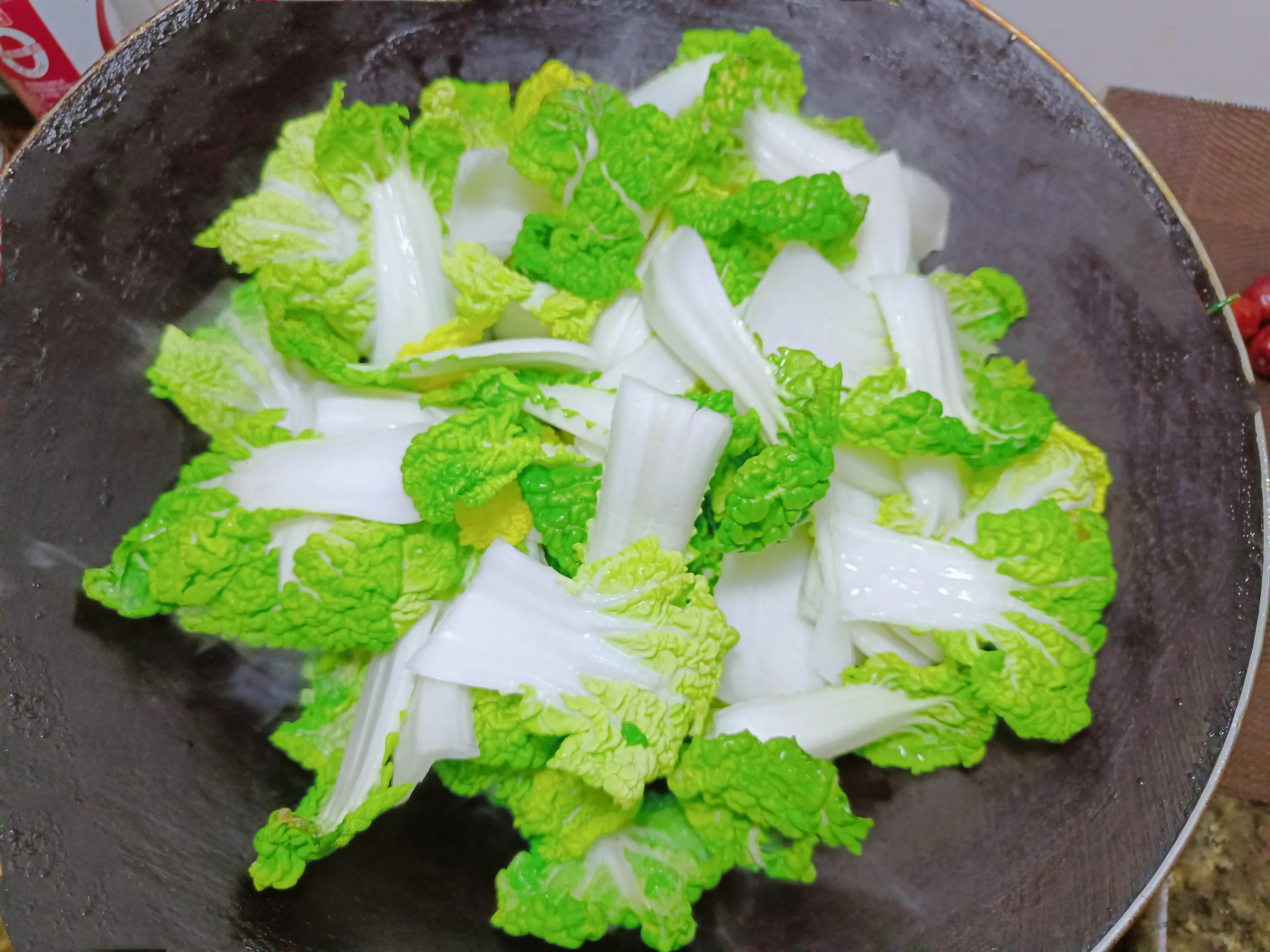 不小心“阳了”吃什么好？建议多吃“3白2绿1红”，助你早日康复