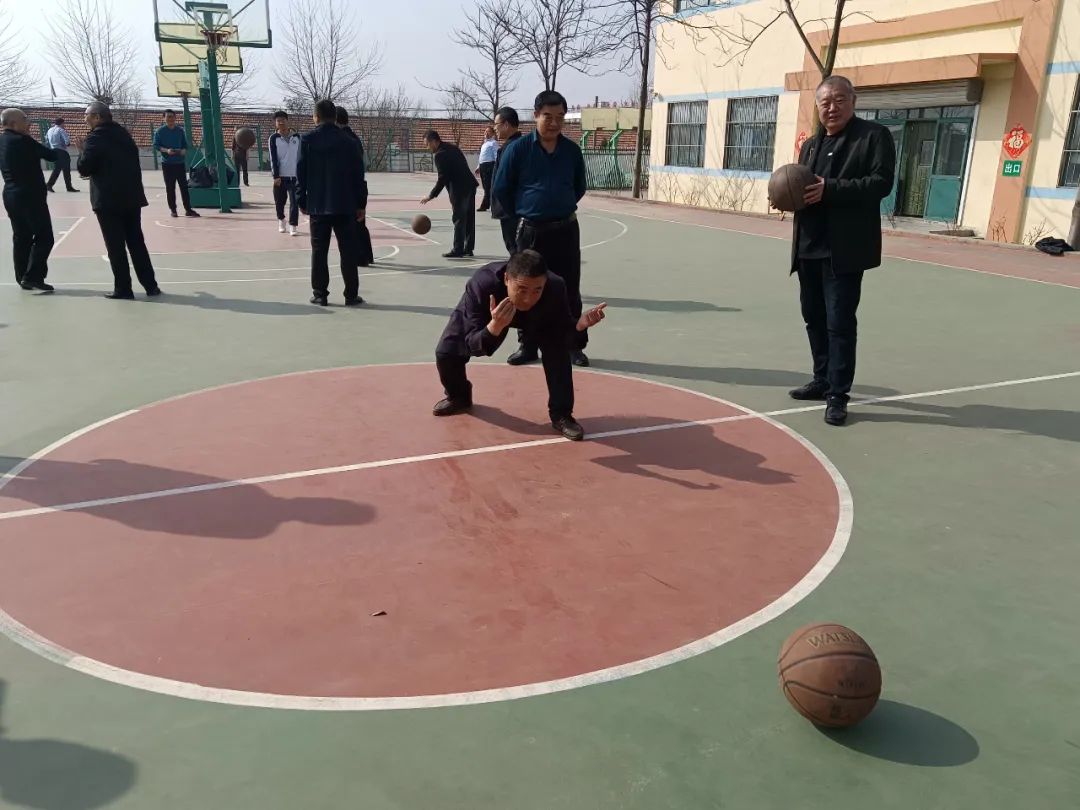 西海岸新区育英初级中学运动会,青岛西海岸中小学运动会比赛排名