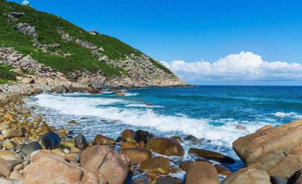 海南三亚一个美丽的海岛城市,海南这个号称小三亚的小城