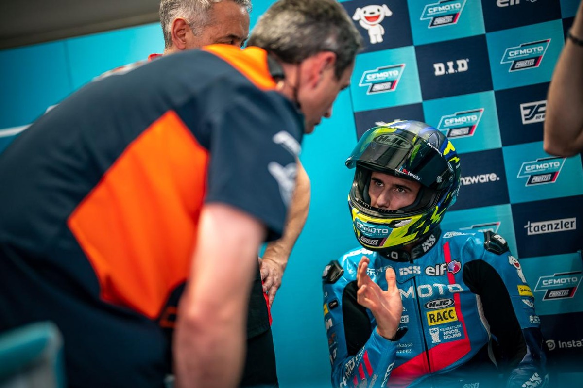 跑了一年的摩托车,moto3赛事的车是春风自己的吗