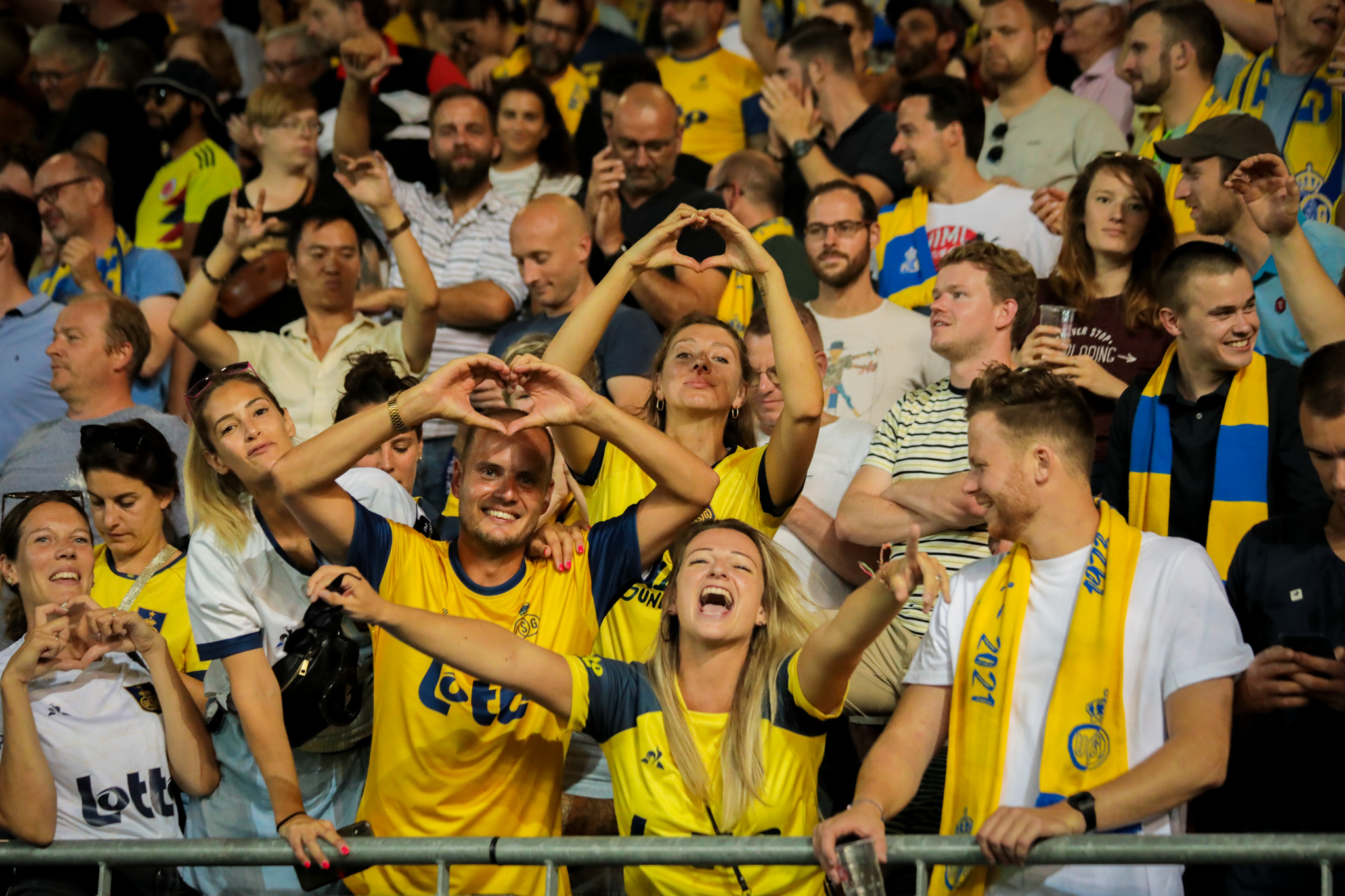 欧战首秀就晋级淘汰赛的圣吉罗斯联：塞纳河畔的过气豪门