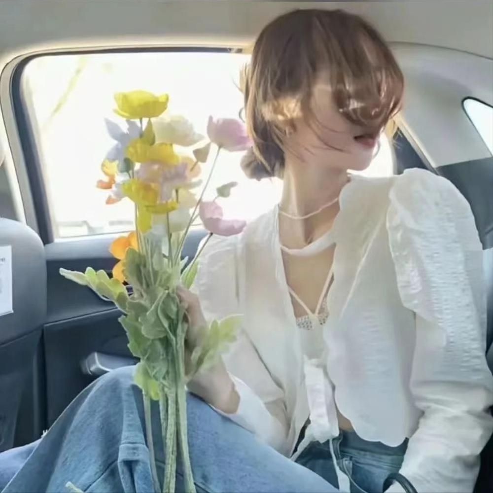 他们恨我入骨。在那女孩刻意设计的车祸中，任由大火吞噬我的身体