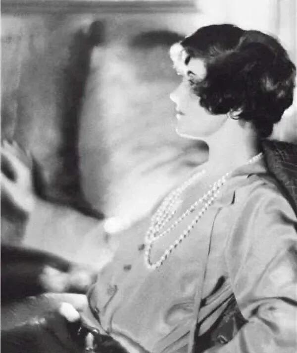 揭开谜一样的可可·香奈儿（七）~“俄罗斯皮革”的印记