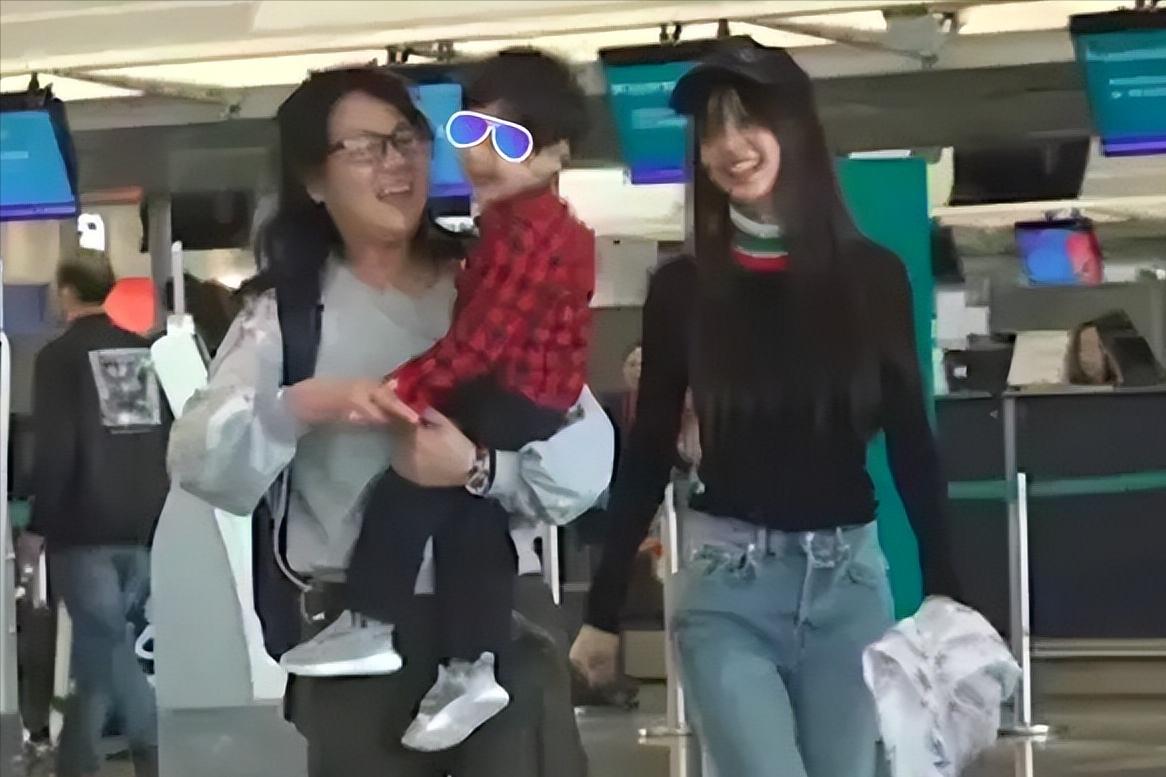 黄晓明杨颖被曝分居两年,黄晓明又和绯闻女友同框了