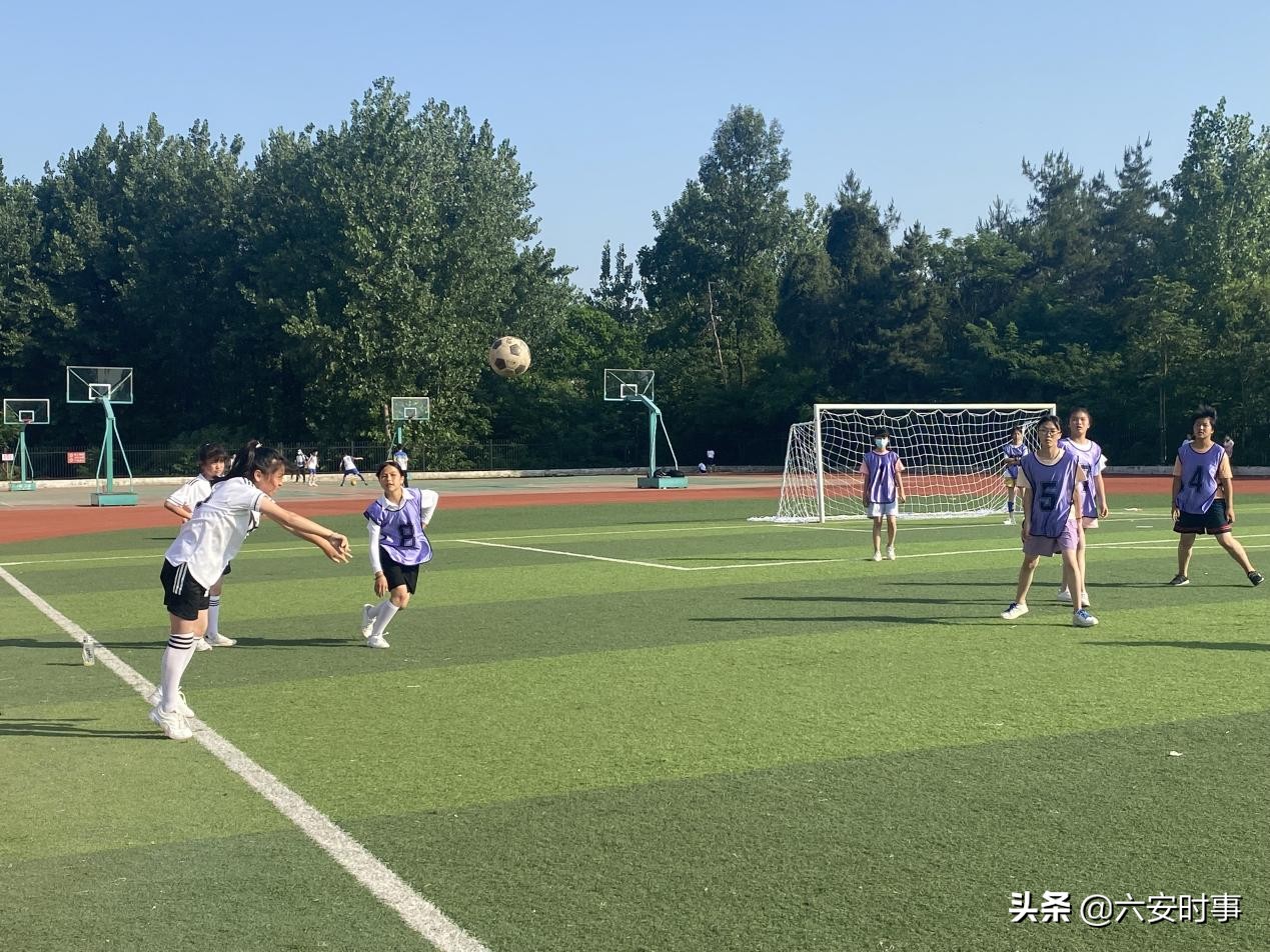 小学校园足球联赛开赛报道,中小学生校园足球联赛完美收官