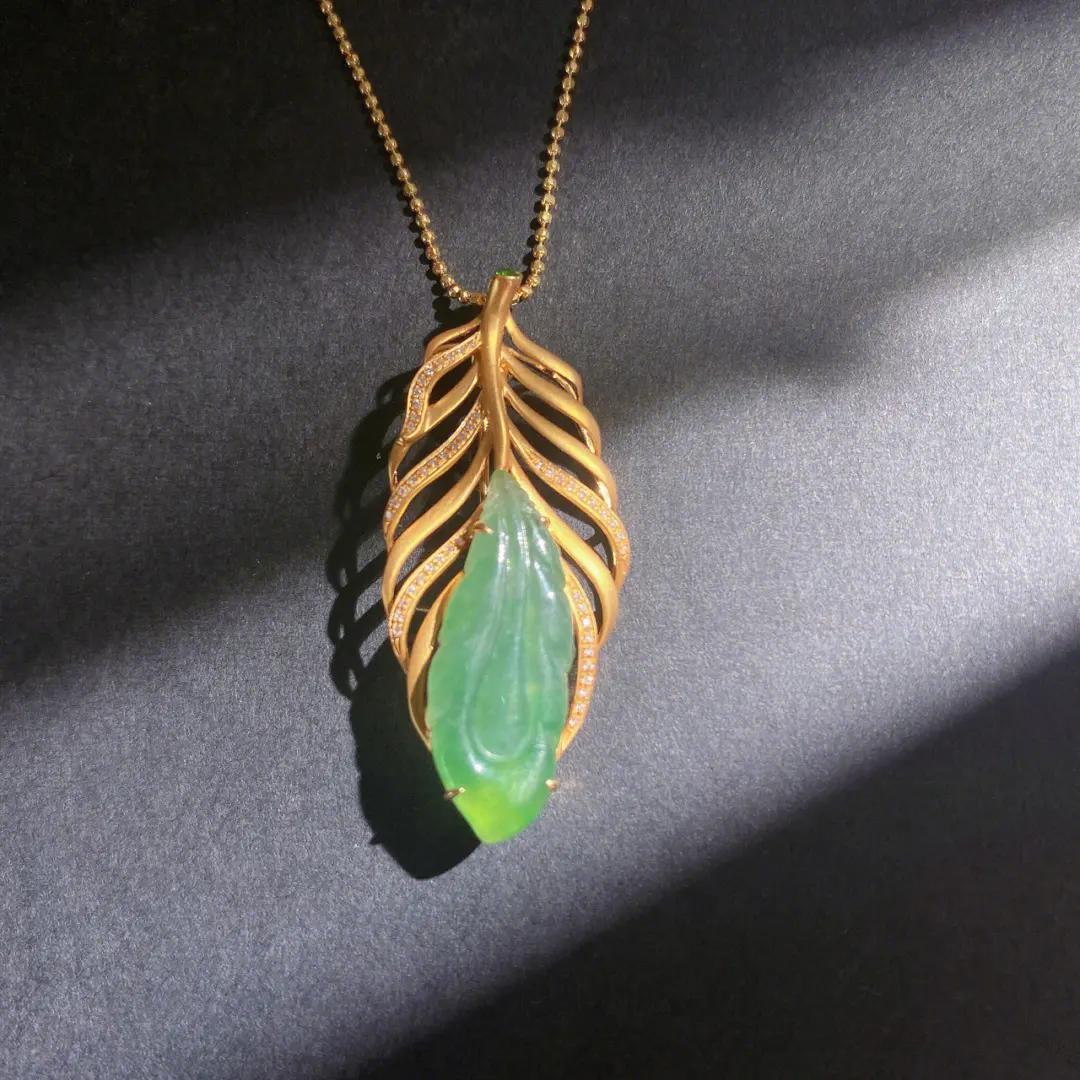 染色的翡翠用什么方法可以褪色快,染色翡翠最简单鉴别方法