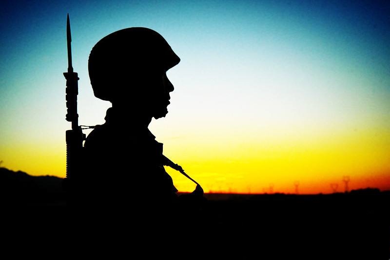 【日记里的军旅路】389:足球与篮球