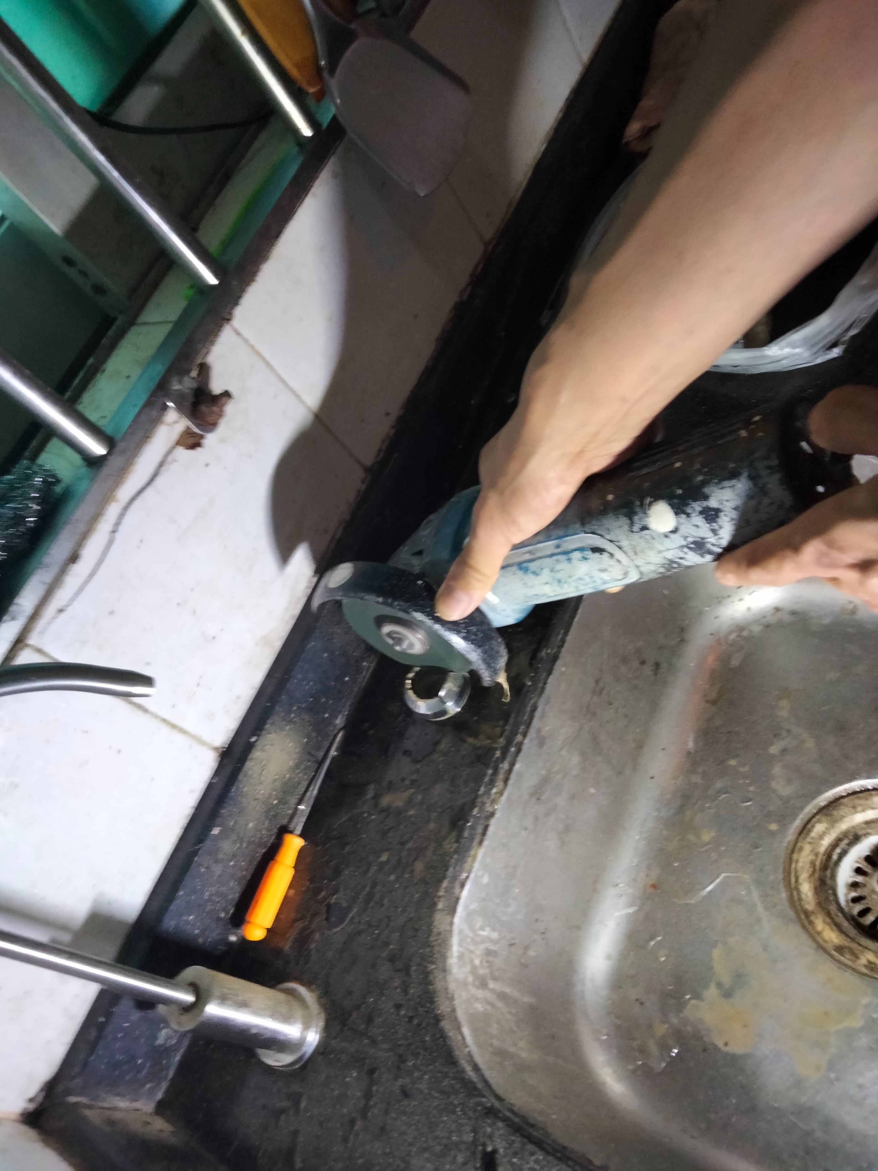 换个水龙头260一个是否贵了,换个家用水龙头多少钱