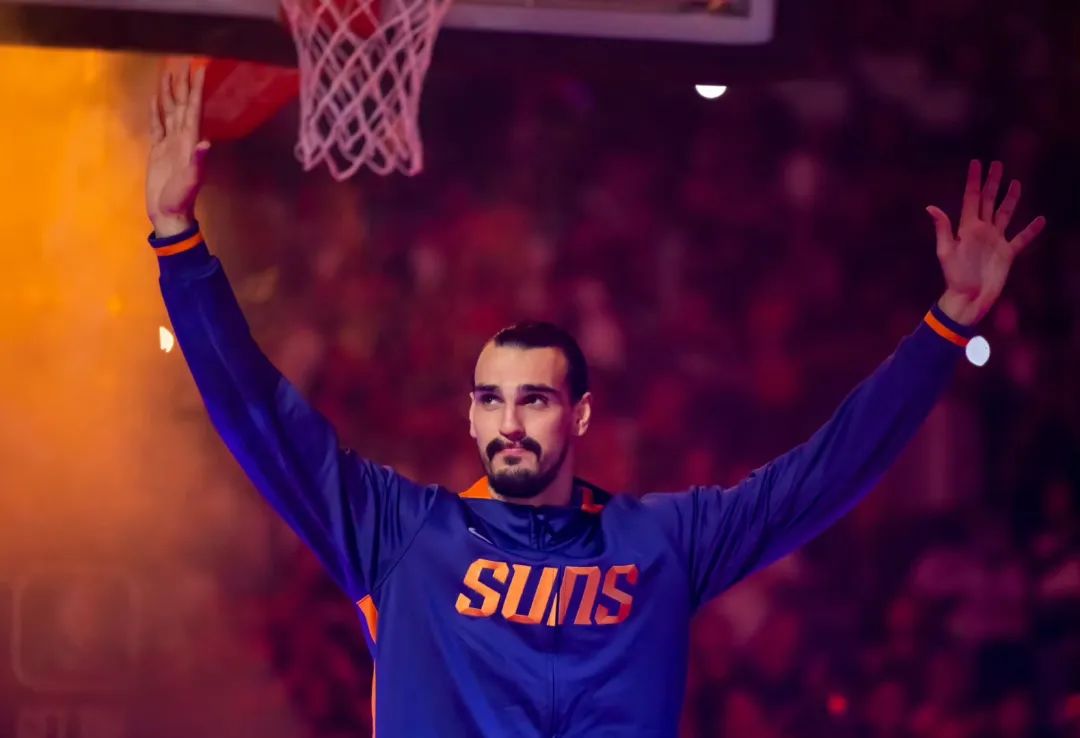 勇士新阵容平均身高,勇士首发阵容平均1米94