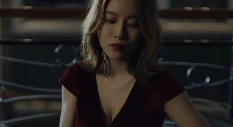 52岁演少女,借拍戏之名行咸猪手,影视圈这些畸形现象,该改改了