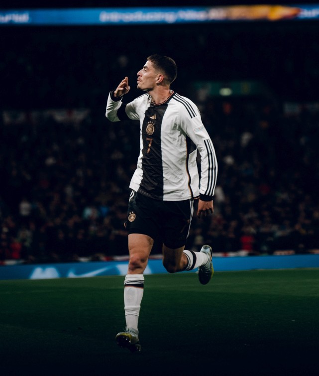 18年世界杯姆巴佩与c罗对决,c罗告别世界杯姆巴佩