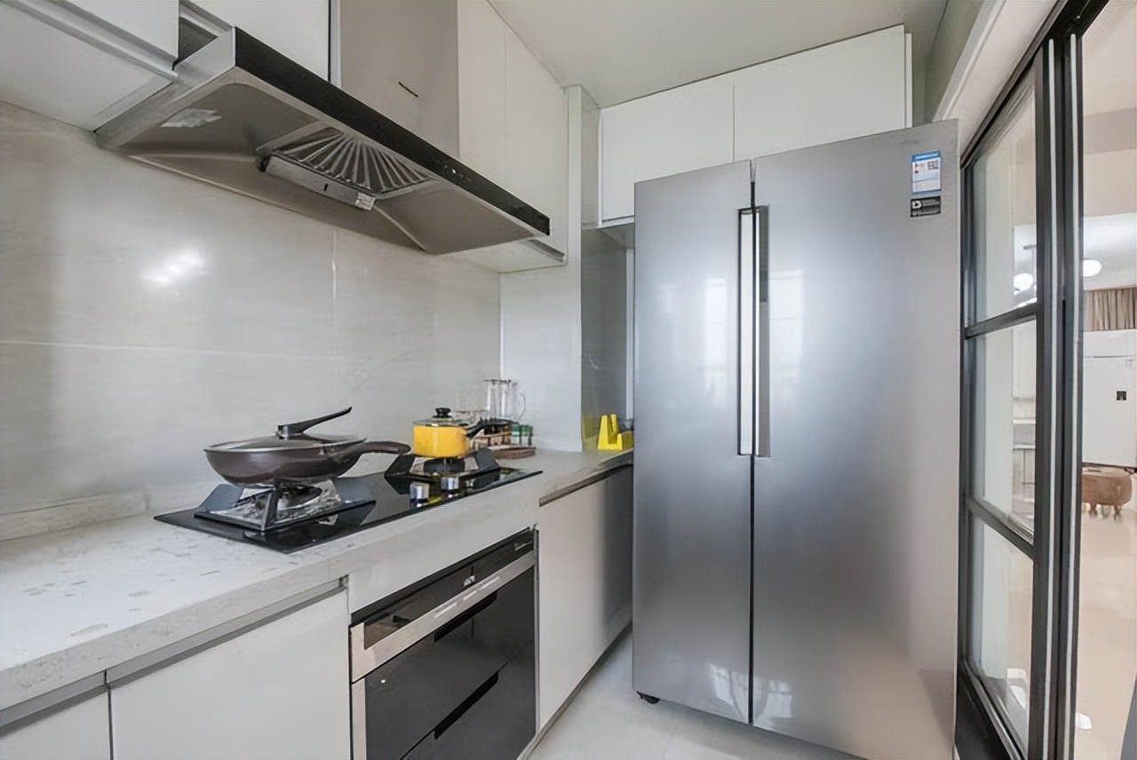 双开门冰箱的优缺点,双开门冰箱与四开门冰箱的优缺点