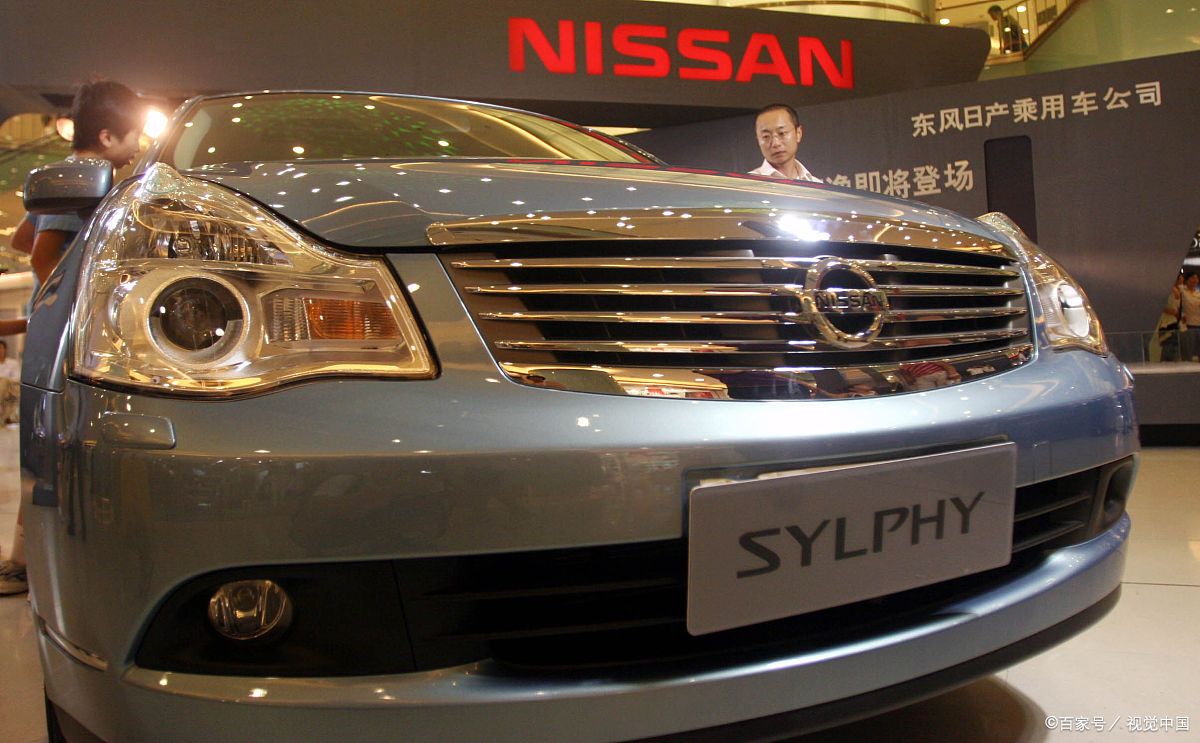 2019款日产轩逸和2019款宝来视频 (1.5l宝来和1.6l轩逸哪个动力好)