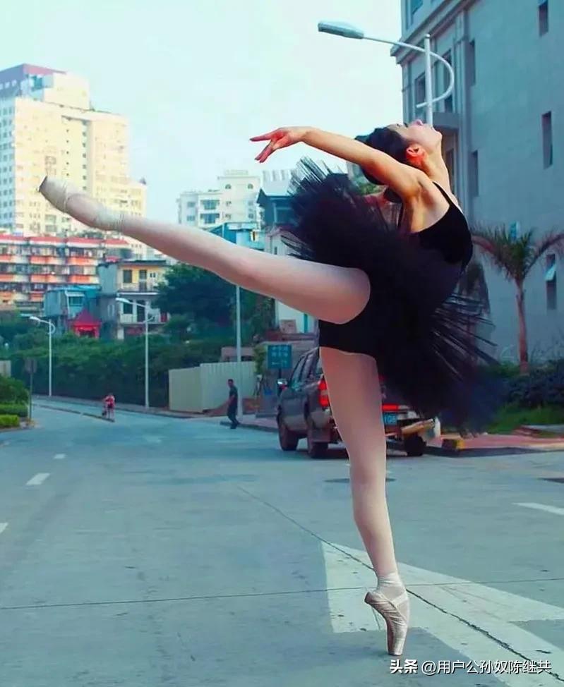 美女师资以舞塑神，漳州港爱尚文化“梦想芭蕾”年终培训精彩纷呈