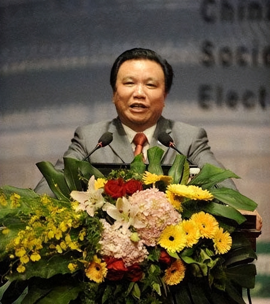 电池大王钟馨稼为美国捐款,电池大王钟馨稼近期状况