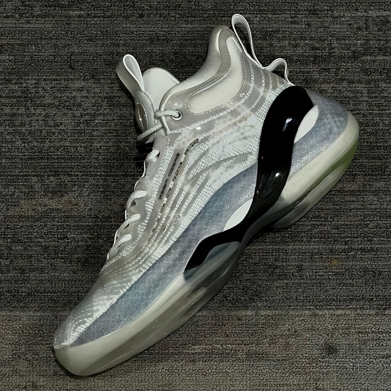 维金斯和汤普森最强nba,全明星直播维金斯