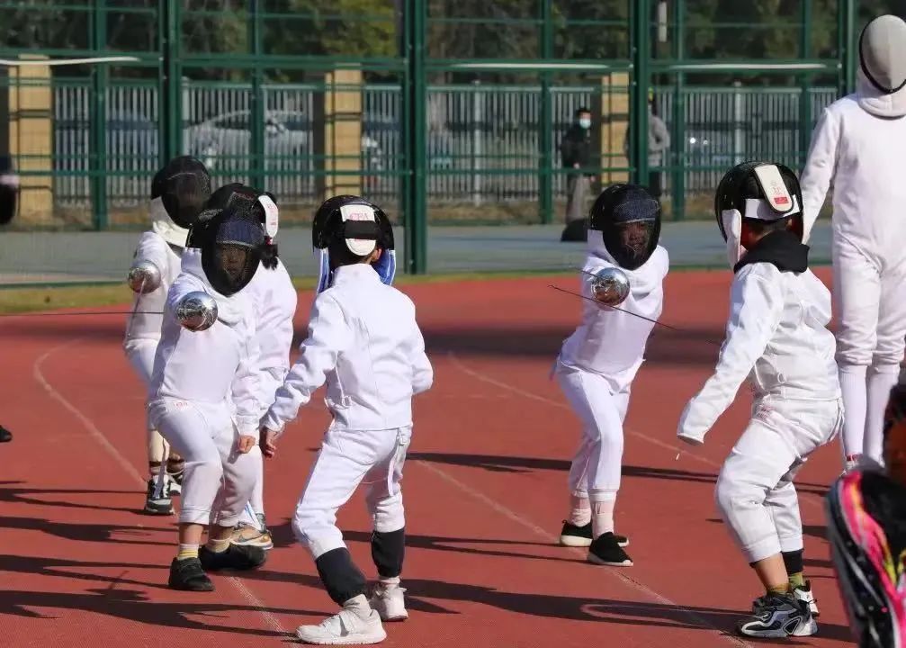 鍎跨鍙嬪ソ瀛︽牎鏁欒偛妗堜緥,鍎跨鍙嬪ソ灏忓