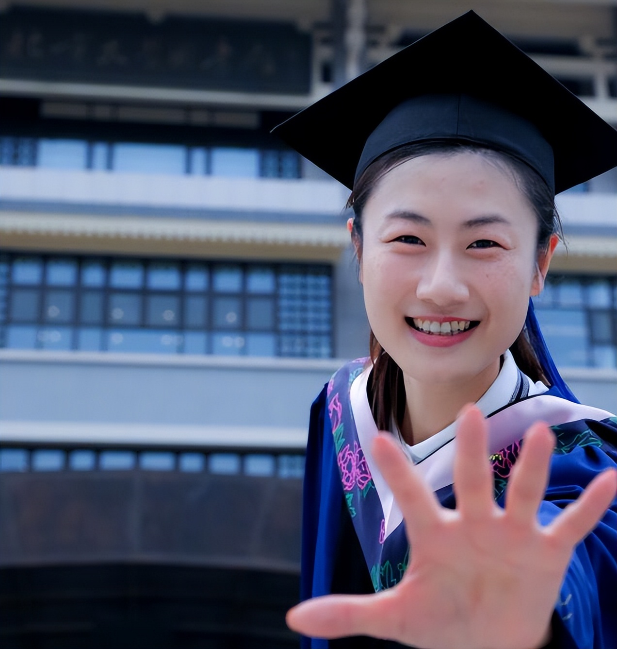 恭喜！女乒33岁奥运冠军北大硕士毕业：燕园岁月让我更强大