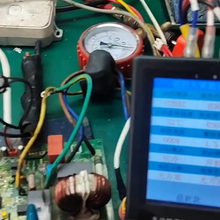 美的柜机空调E8故障维修,美的柜机变频压缩机启动就停机