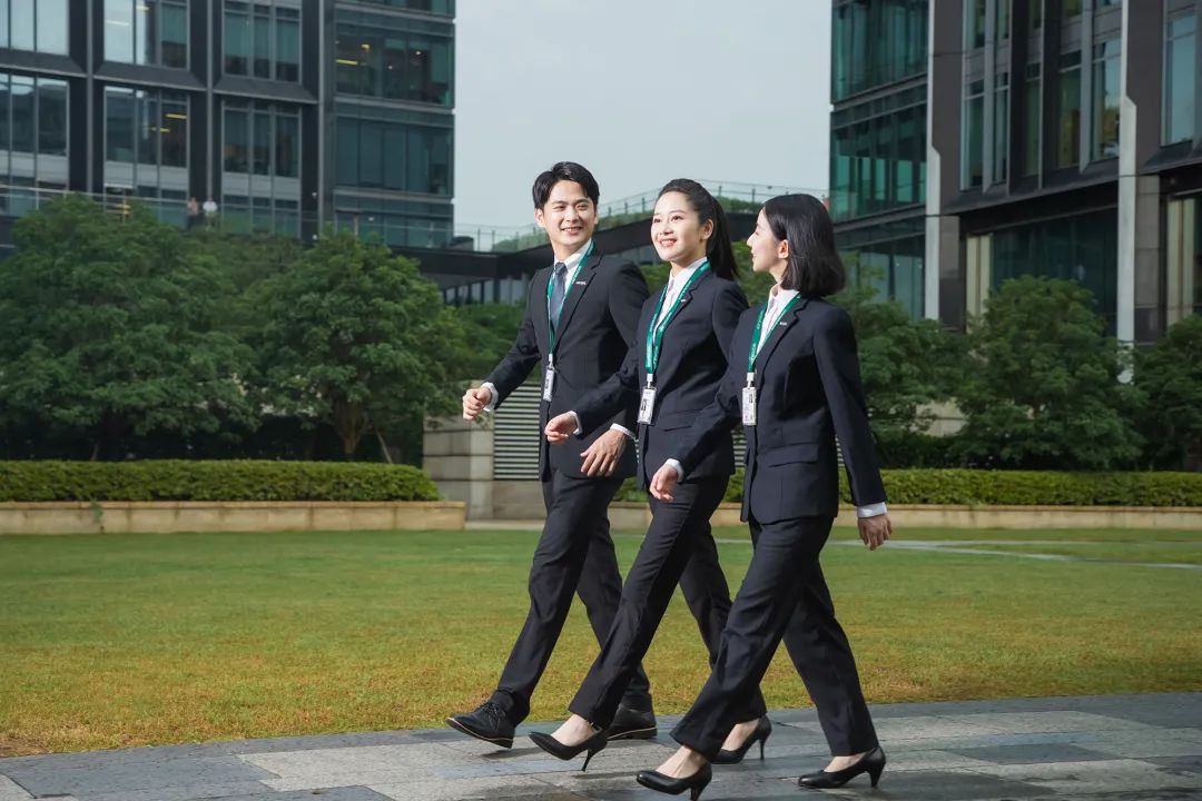 那些毕业就找到工作的人,毕业之后去了上海链家的女生