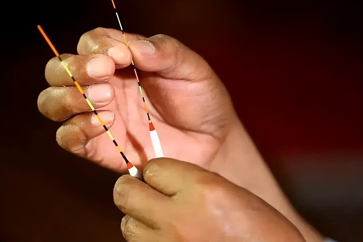 钓滑口鱼调高钓低还是调低钓高,轻口鱼的调钓技巧