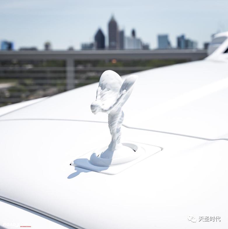 劳斯莱斯库里南蒂芙尼蓝外观,蒂芙尼蓝双拼珍珠白库里南