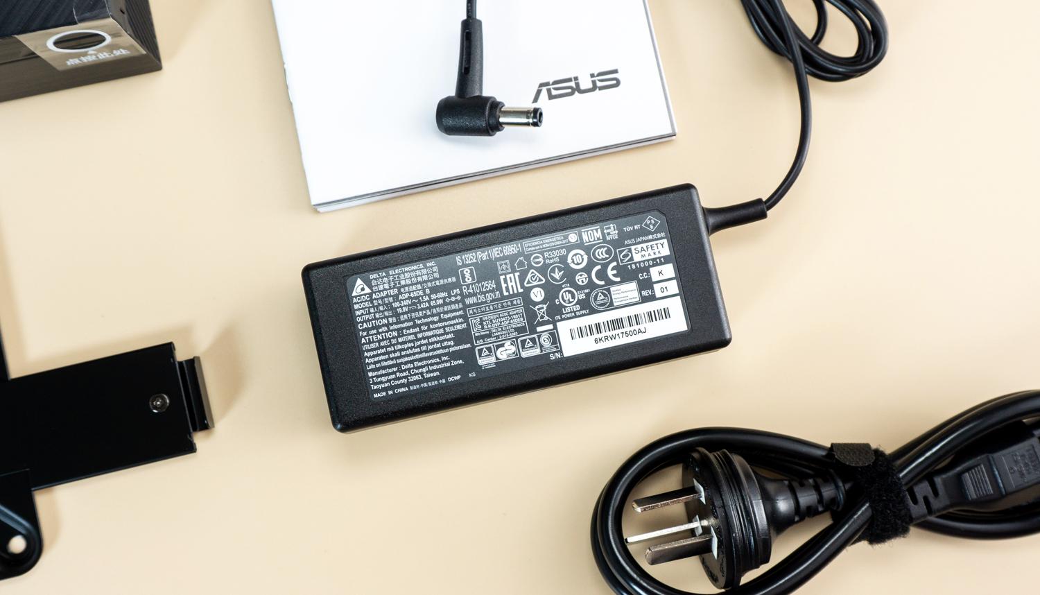 拥有MiniPC华硕PN41后，也就多了一台高清*放播**器+办公神器