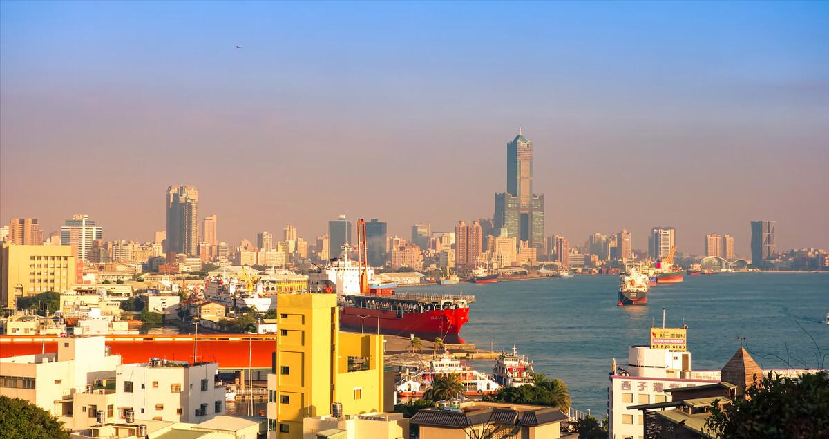 英国留学行李必带清单男生,英国留学必备的行李的清单