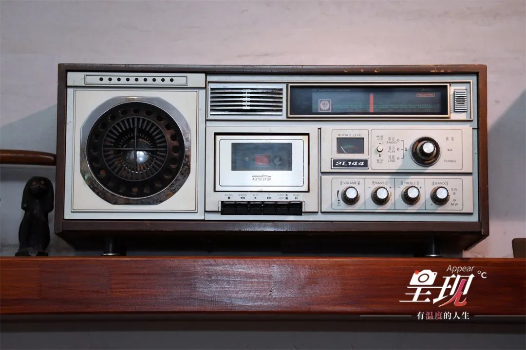 “宝藏青年”从北京到威海，在海边开复古咖啡馆，择一城等一人