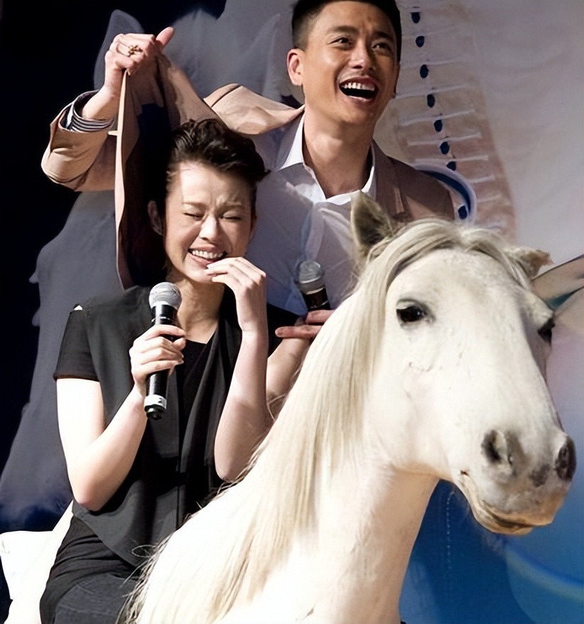 黄宗泽胡杏儿什么时候谈的恋爱,黄宗泽和胡杏儿算是最般配的一对