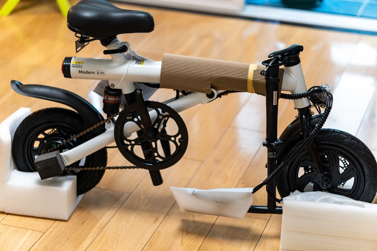 1.6K入手伪装成折叠自行车的电瓶车——京东京造ModernE-01