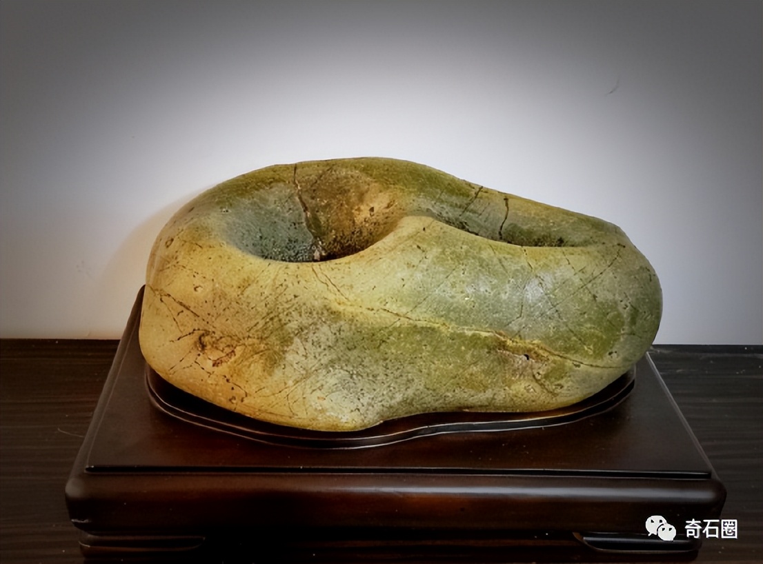 “带窝窝的石头”入围作品展播