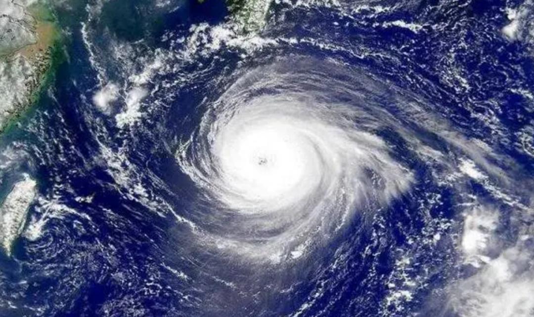 宇航员登月为什么不敢回头看地球,宇航员登月时为什么不敢回头看